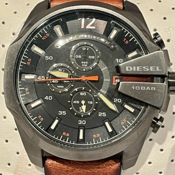 Diesel Men's Mega Chief Chronograph Brown Leather Watch DZ4343